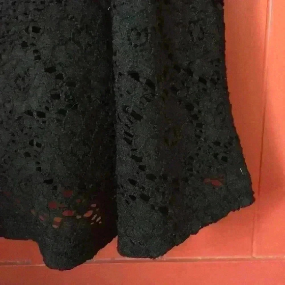 You are not alone black lace dress - Picture 3 of 8